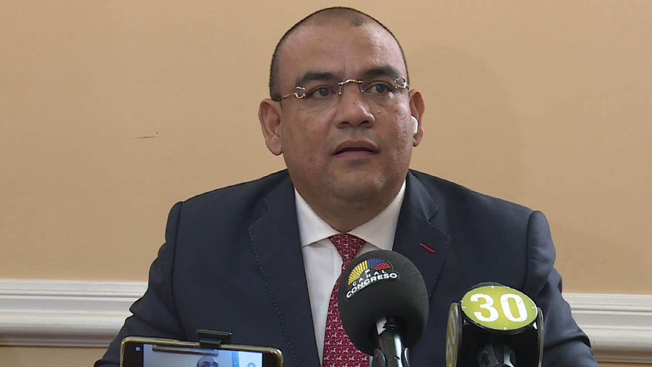 En alta congestión no deben cobrar peaje: Senador Antonio Correa