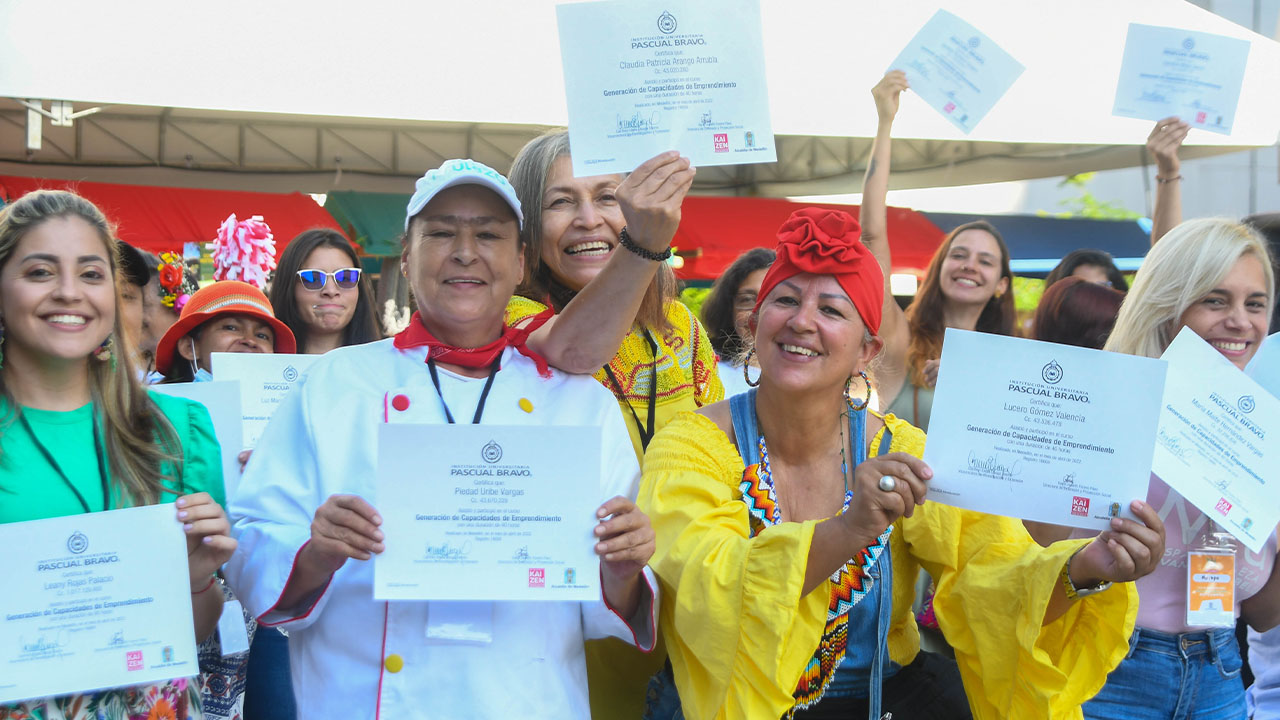 Medellín y el Valle de Aburrá registran la tasa desempleo más baja de la historia para las mujeres 9.6%