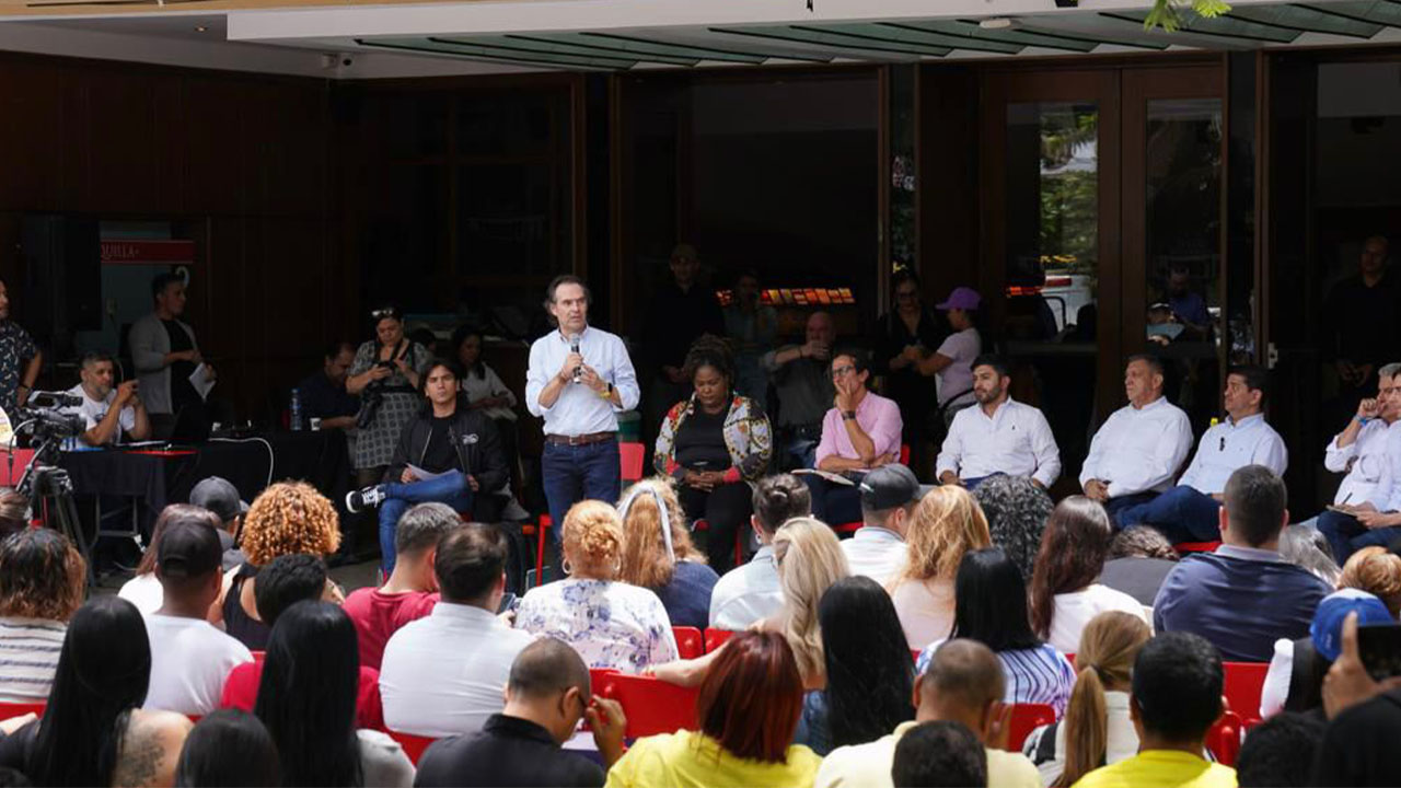 No podemos tolerar la corrupción el llamado de Fico Gutiérrez en el foro citado por organizaciones sociales