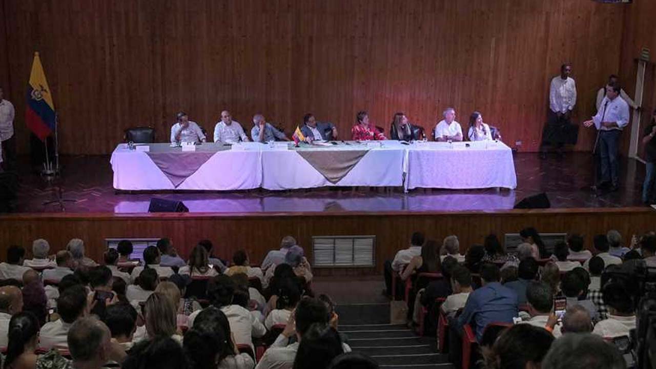 Presidente Petro dialogó con sector económico y empresarial de Santander para conocer sus prioridades para el desarrollo del departamento