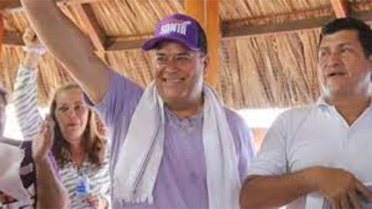 ‘Hombre Marlboro’ aspiraba a ser alcalde y el CNE revocó la candidatura