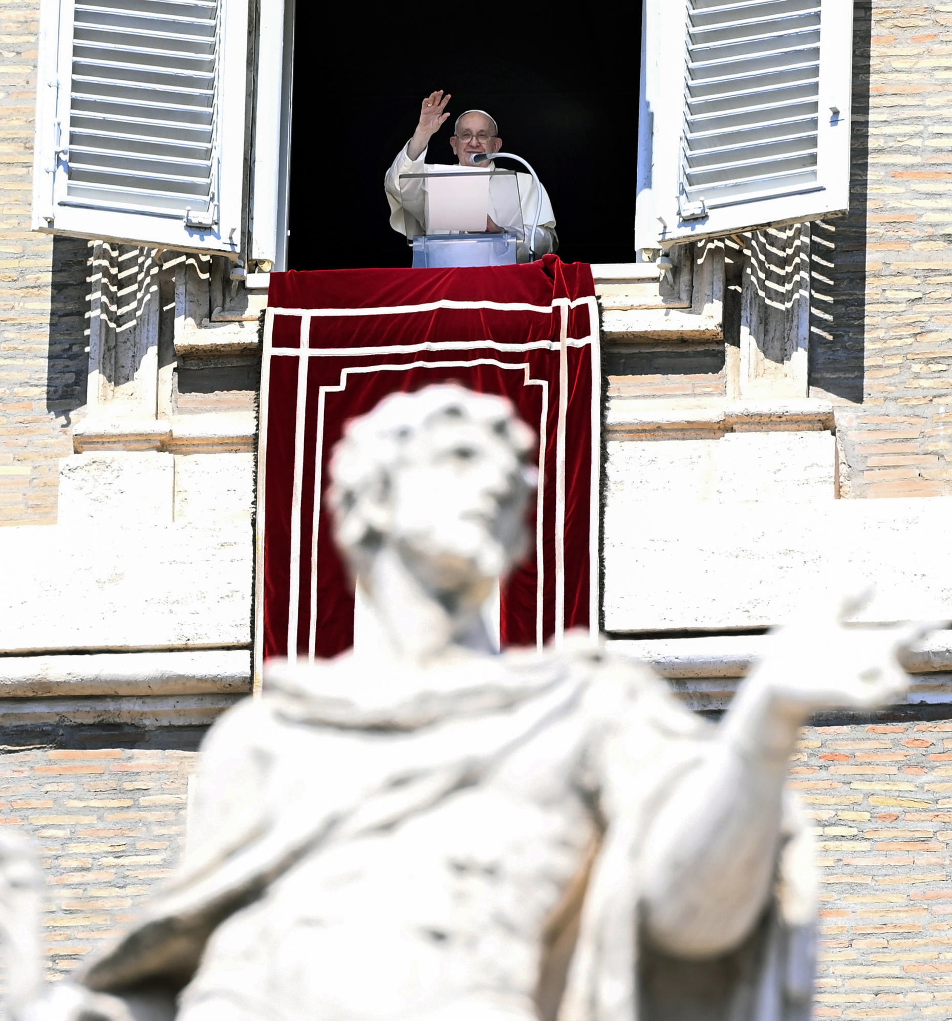 El papa pide intensificar las oraciones por Ucrania, que está sufriendo mucho