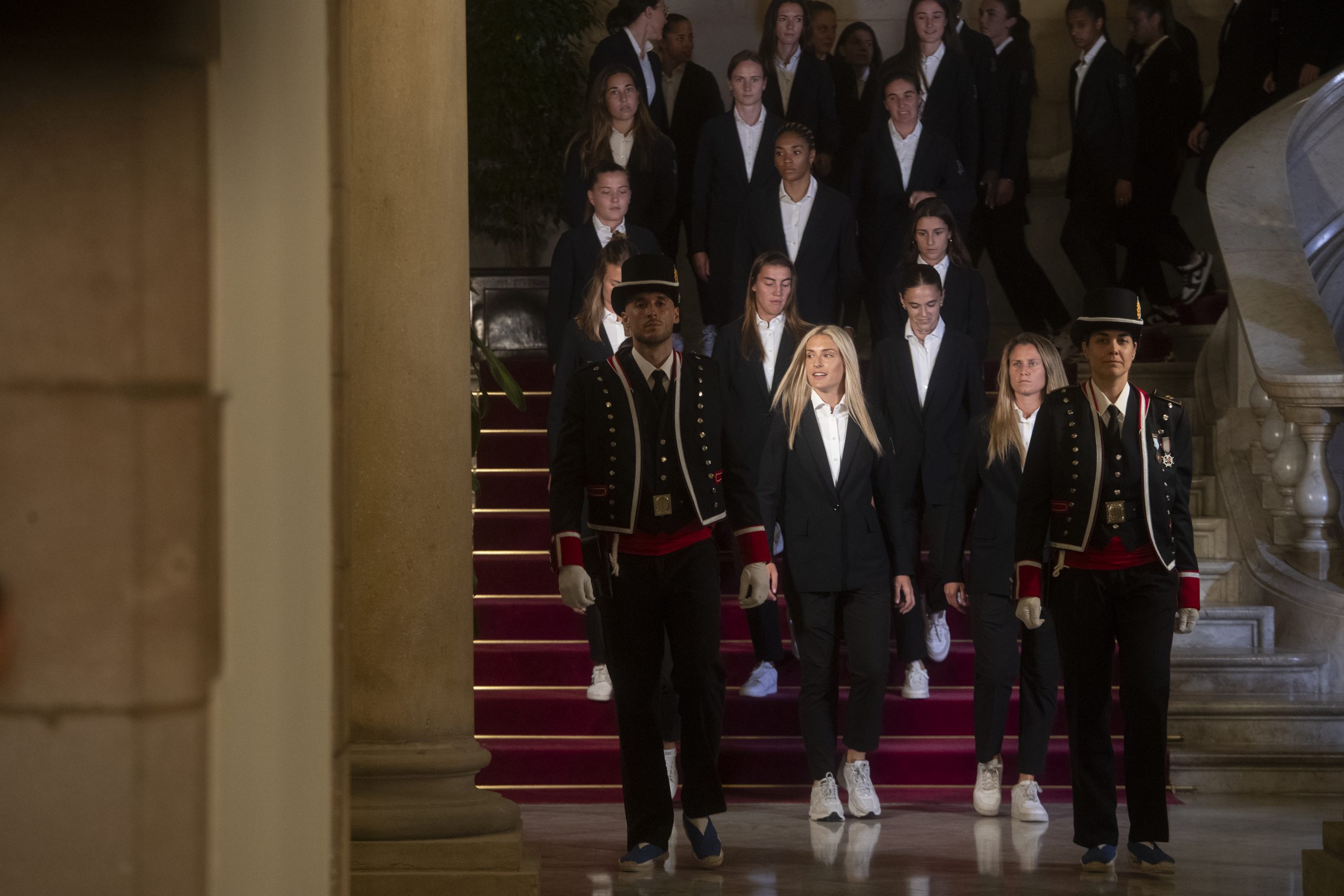 El Barça Femenino recibe la Medalla de Honor del Parlament por su tarea