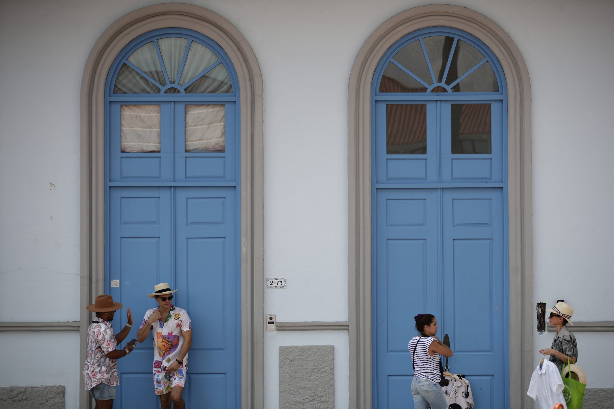 El 77 % de los latinoamericanos considera una prioridad viajar en 2024, según un estudio