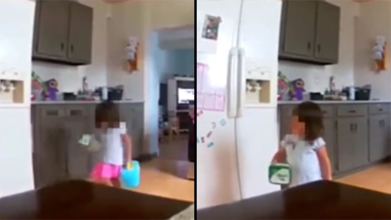 Niña habla con 'alguien'