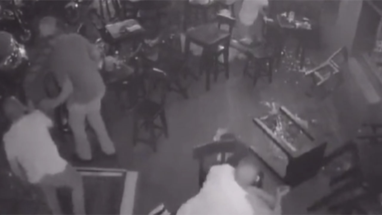 Entró con pistola falsa a robar en 'la 80' y le sacaron una real