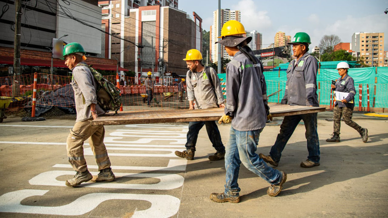 Apertura de la nueva glorieta en Sabaneta por la carrera 43a