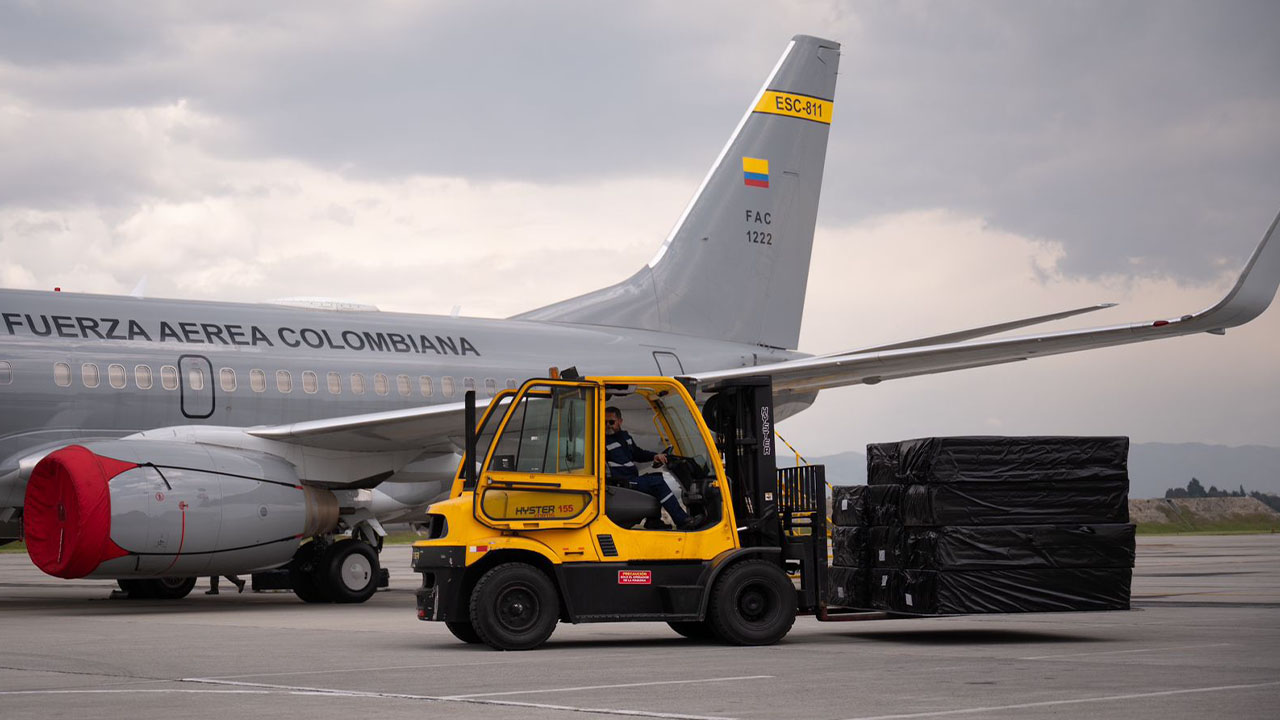 Avión con ayuda humanitaria a Gaza regresará con colombianos