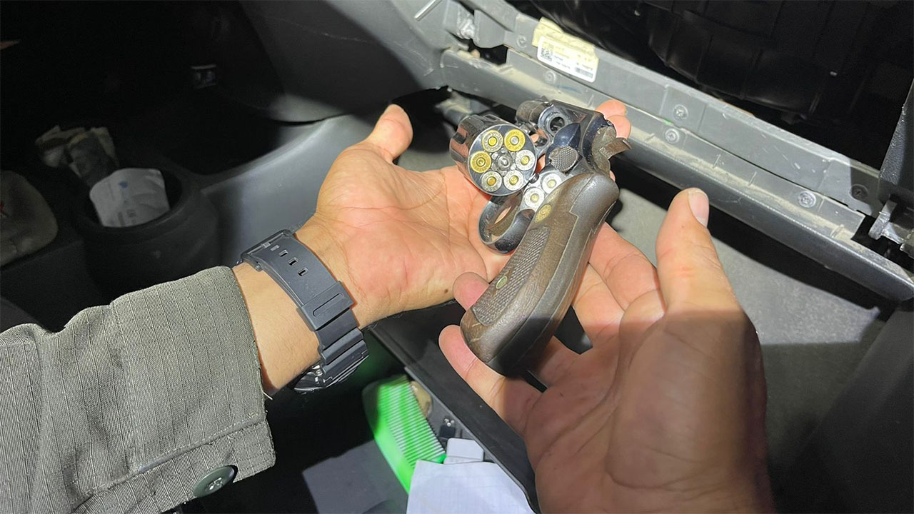 VIDEO Y FOTOS. Cogieron a tres hombre en la Pintada por andar armados