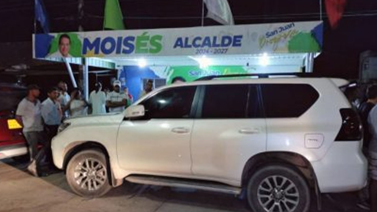 Atacaron a tiros la camioneta del candidato Moisés Daza