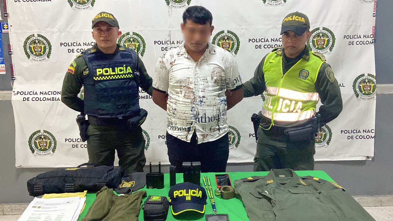 Capturado un joven que se hacía pasar por policía en Barranquilla