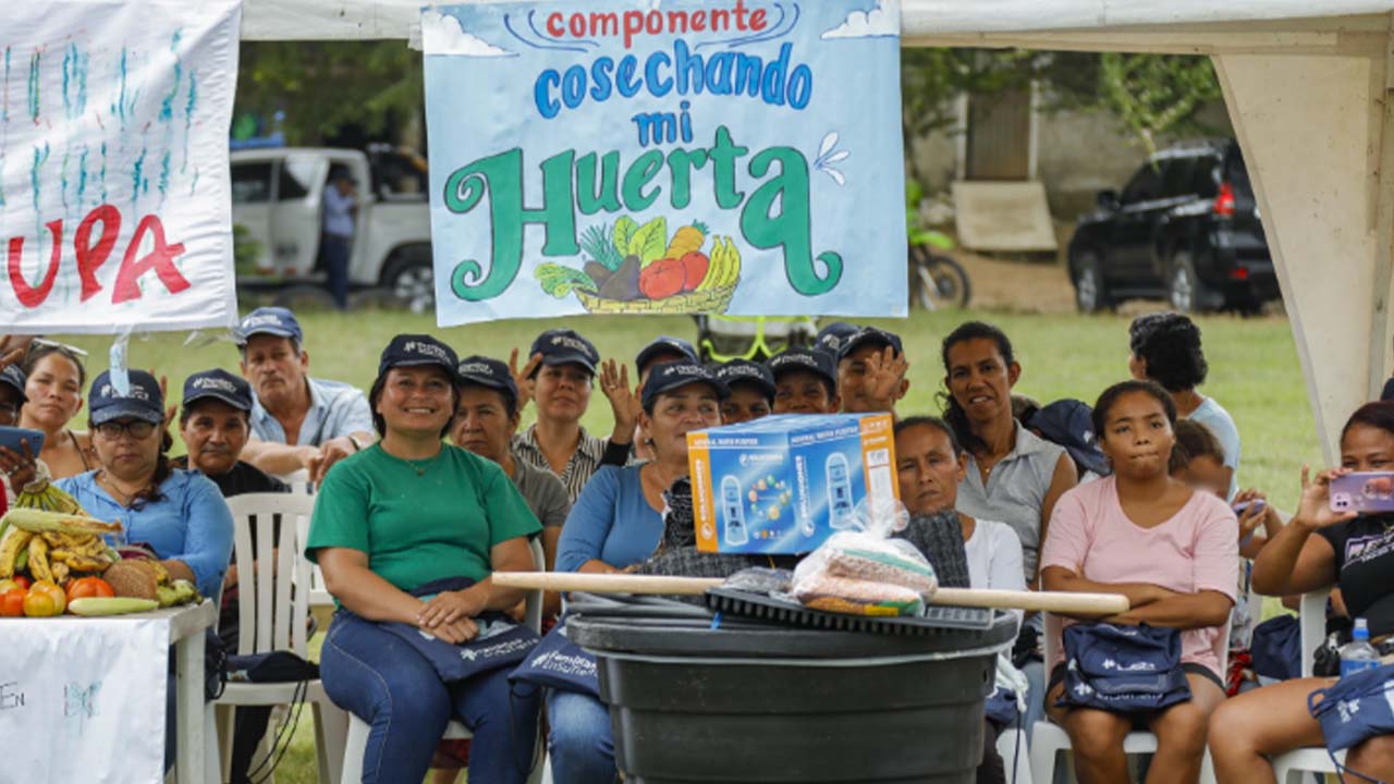 Comenzó la entrega de los incentivos monetarios a más de 4.800 hogares víctima de desplazamiento