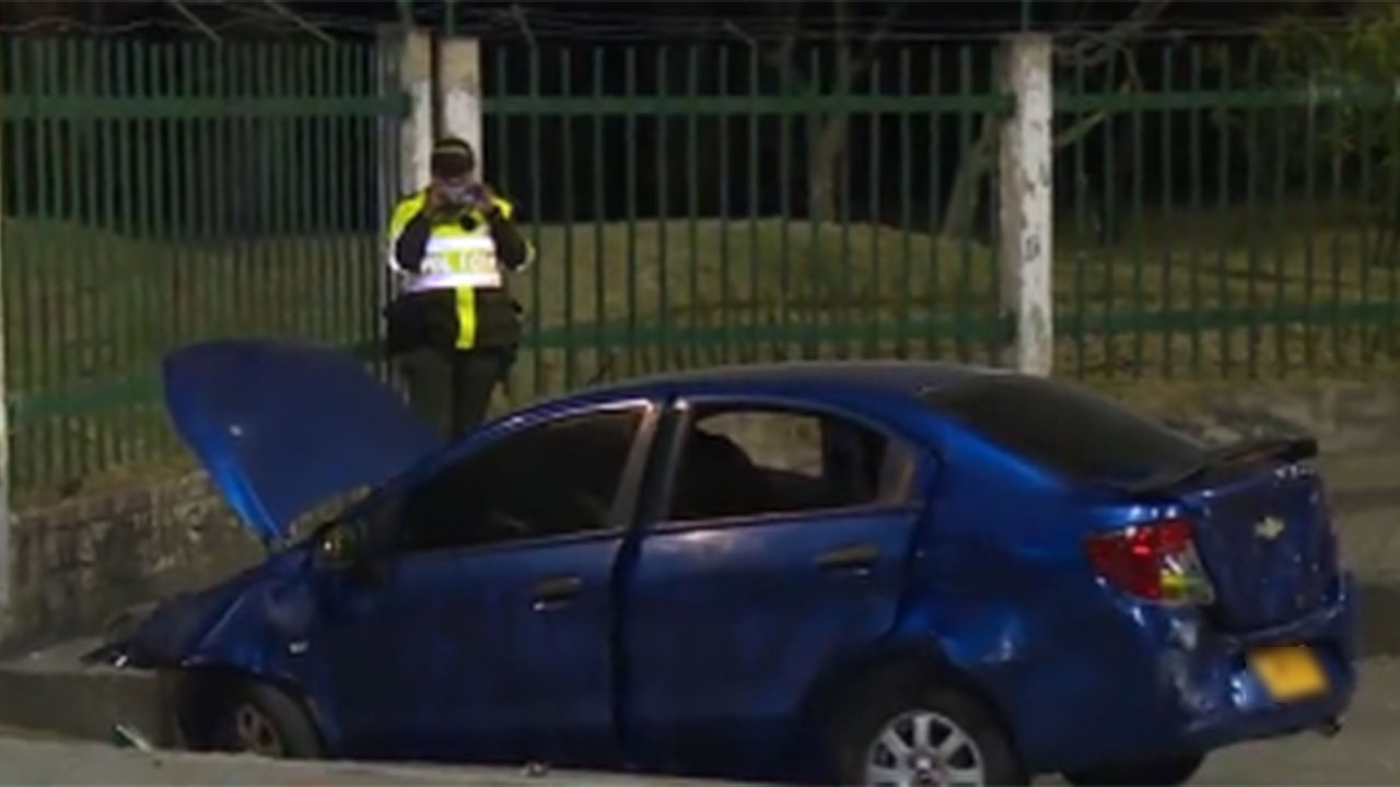 Roban a la mamá de cantante de música popular en Bogotá