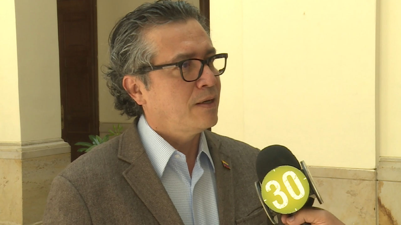 Compulsa de copias busca desestabilizar las instituciones: Heráclito Landínez
