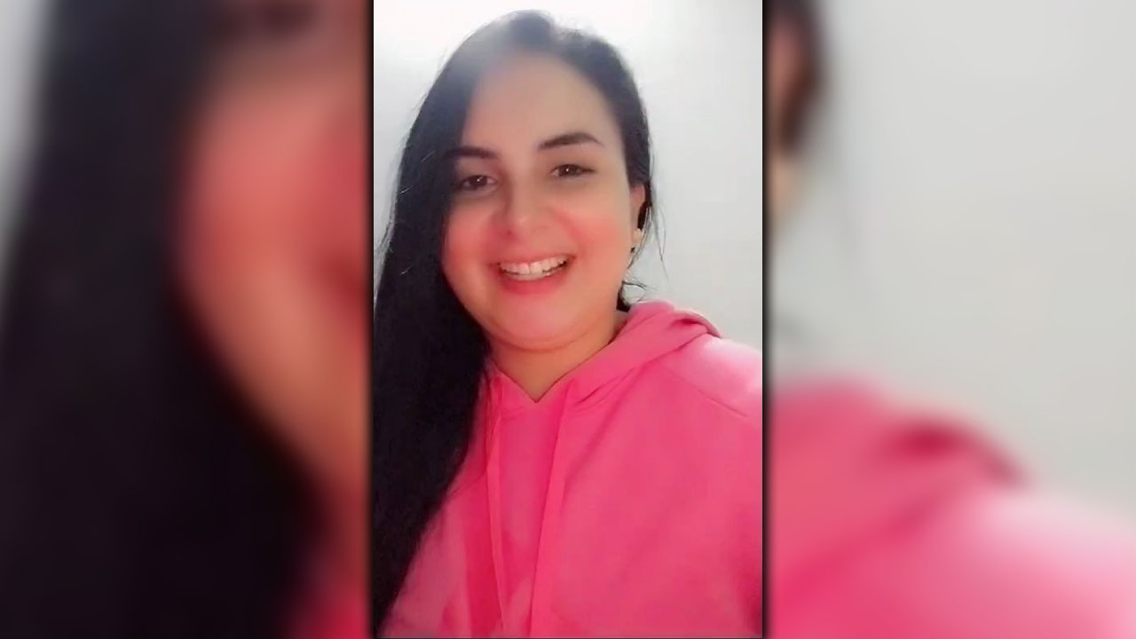 Así son los rostros de felicidad de sus clientes, en el caso particular de ella, Alejandro la ayudó a conseguir casa propia con un chance