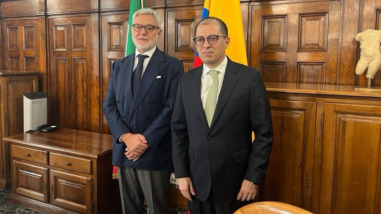 Fiscal Barbosa y el Procurador Antimafia de Italia, firmaron acuerdo para fortalecer el trabajo contra el narcotráfico