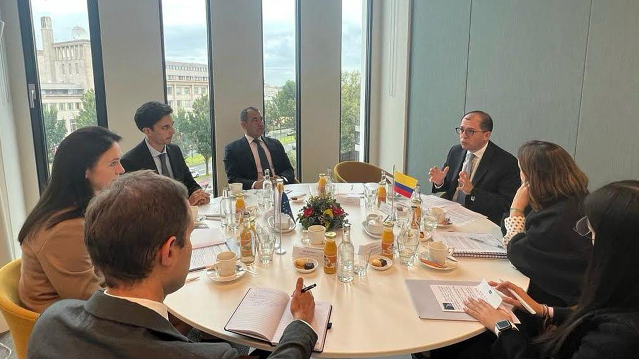 Fiscal Francisco Barbosa se reunió con vicefiscal de la CPI y la Procuradora de Países Bajos