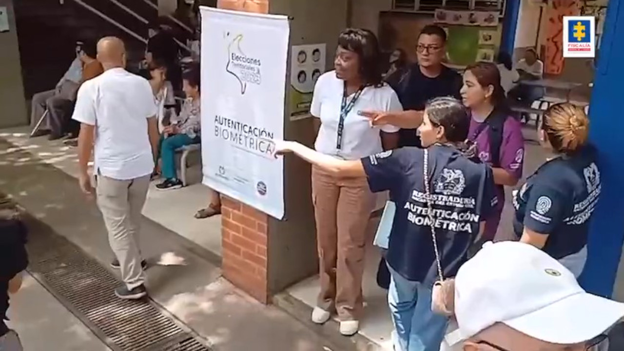 Iba a votar con orden de captura con fines de extradición y lo agarraron