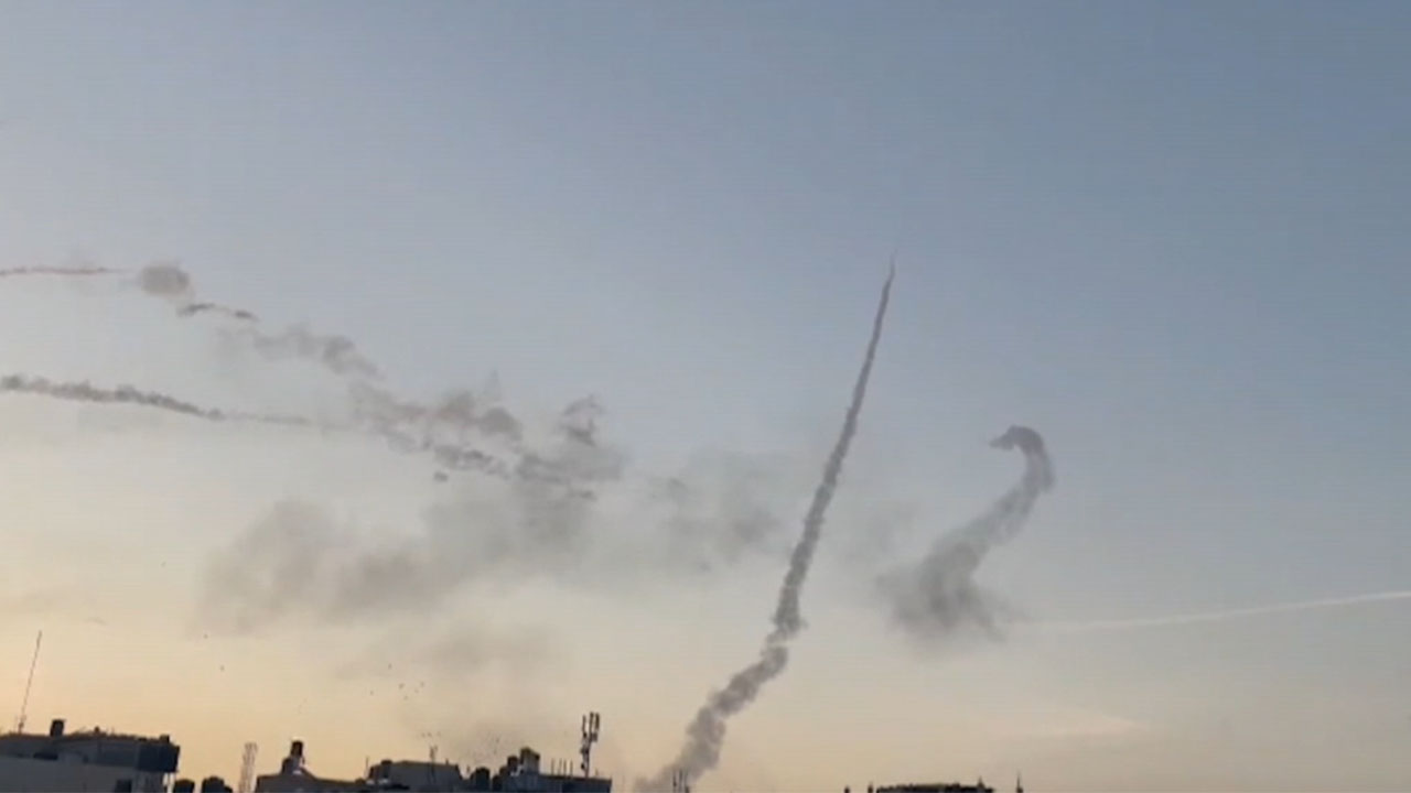 Israel bombardea Gaza y lanza la operación Espadas de hierro tras el ataque de Hamás