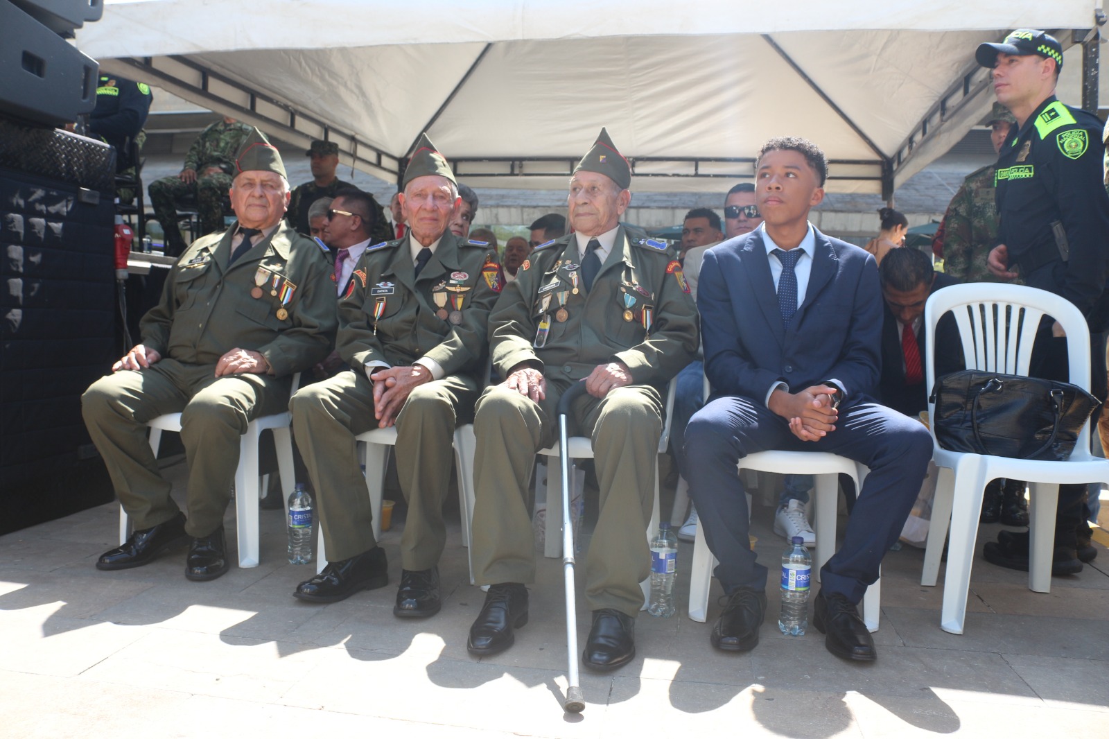 FOTOS Y VIDEO. ¡Merecido! En Medellín, se rindió homenaje a los veteranos de la Fuerza Pública 6 En Medellín, se rindió homenaje a los veteranos de la Fuerza Pública