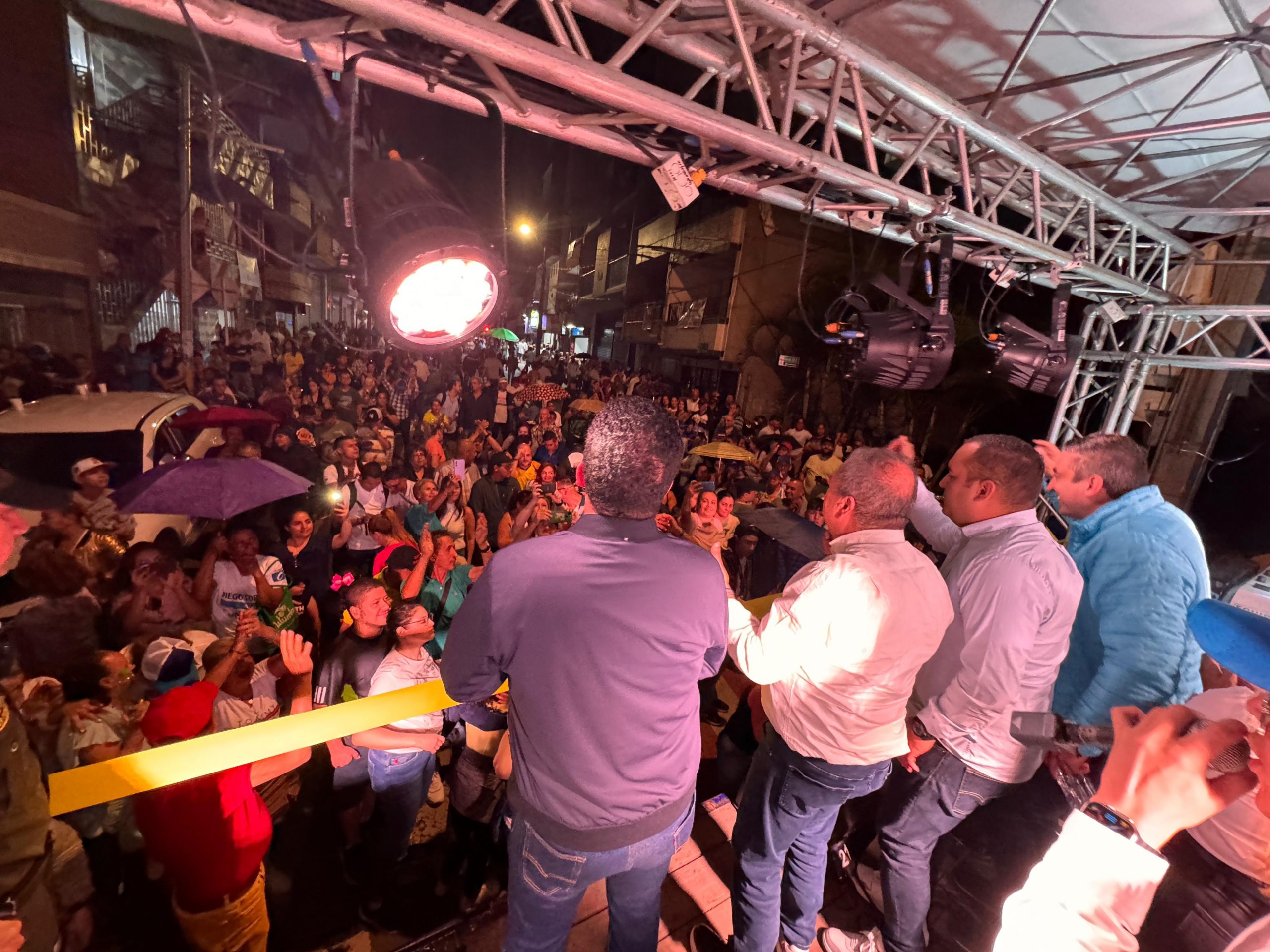 Diego Torres al ser elegido alcalde