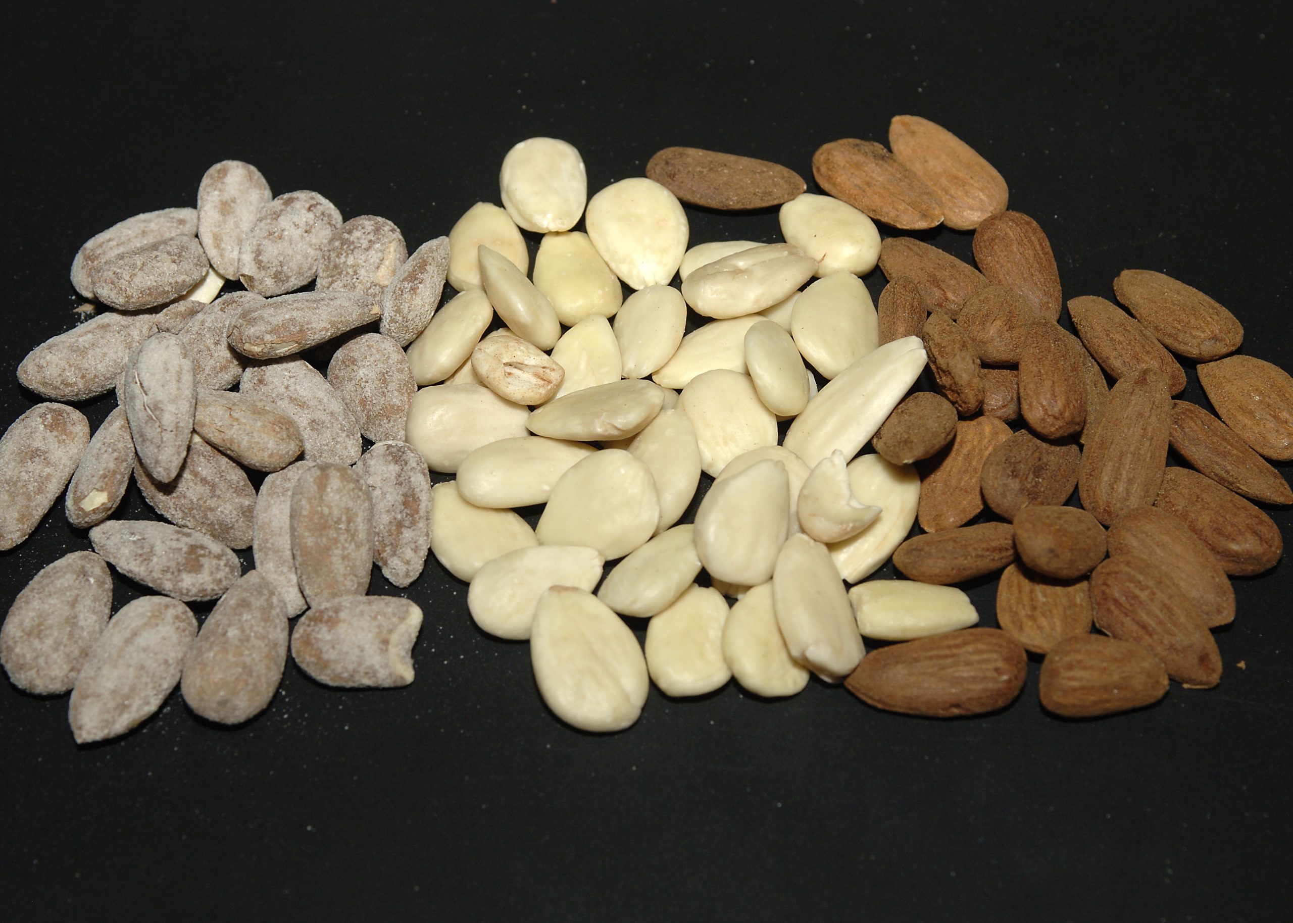 Estudios sugieren que consumir almendras podría controlar el peso