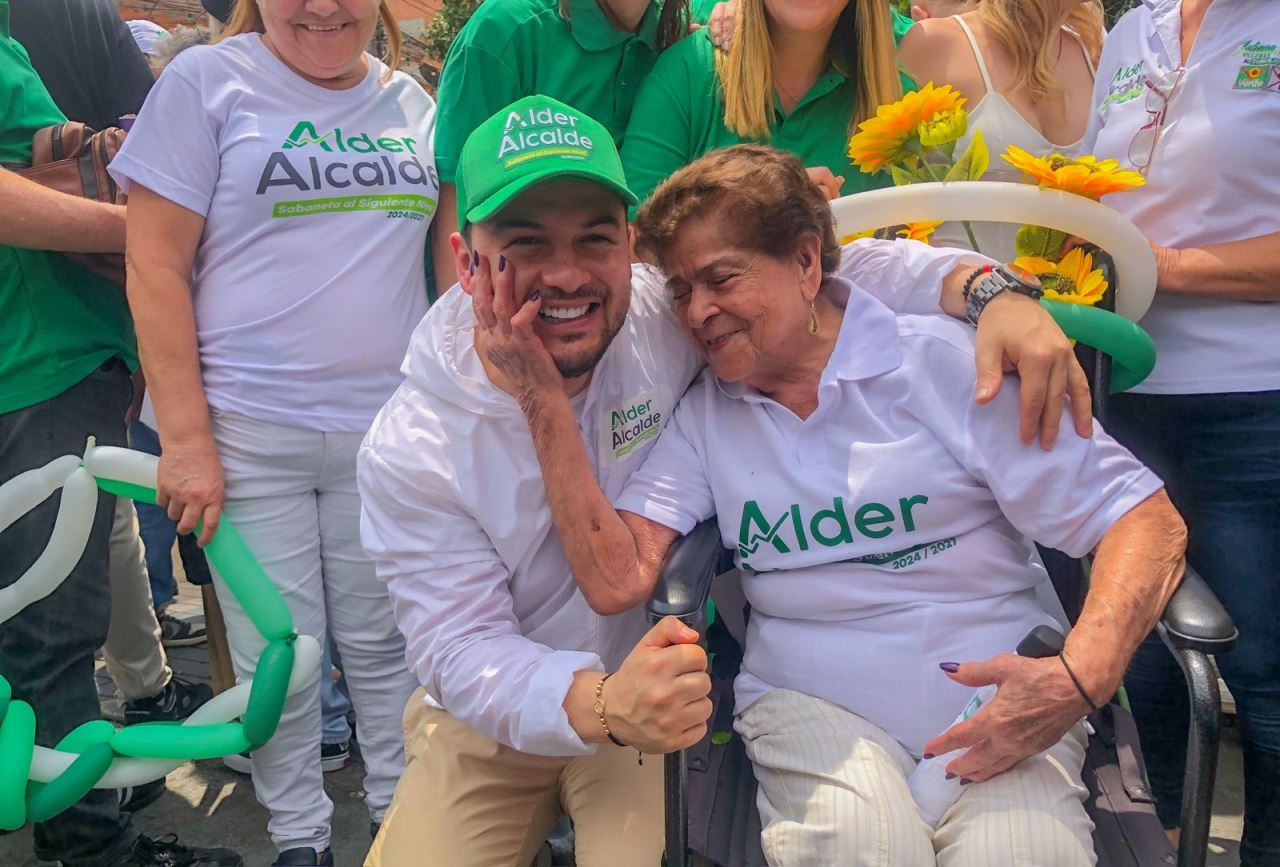 FOTO. Alder Cruz eligió a otro abogado, esta vez para la Secretaria de Inclusión Social y Familia de Sabaneta