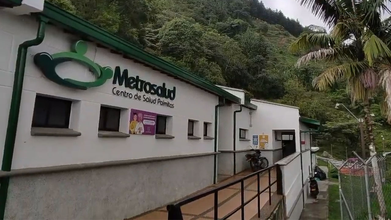 Habitantes de Palmitas ya disfrutan de centro de salud mejorado