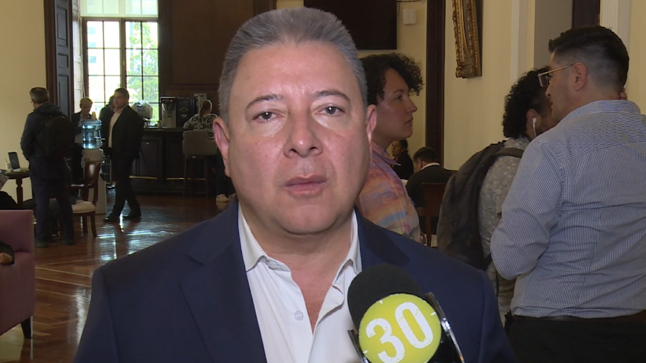 VIDEO. Debate a ministro de Minas por rumores de apagón
