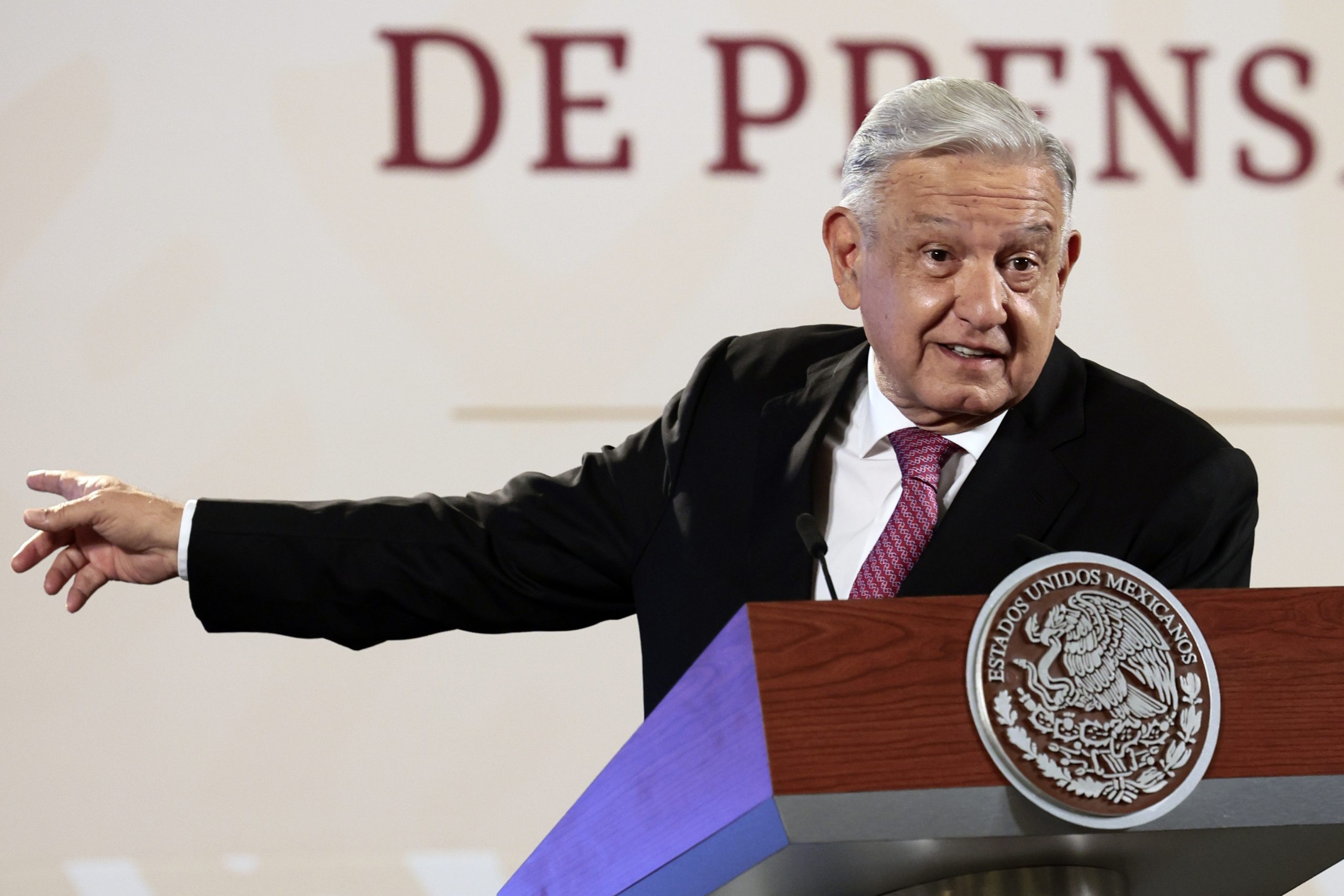 López Obrador promete 3.000 habitaciones de hotel y torneo de tenis en Acapulco tras Otis
