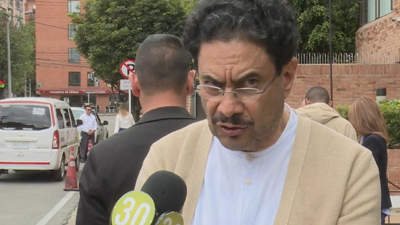 Iván Cepeda: no podemos actuar como si nada hubiera pasado