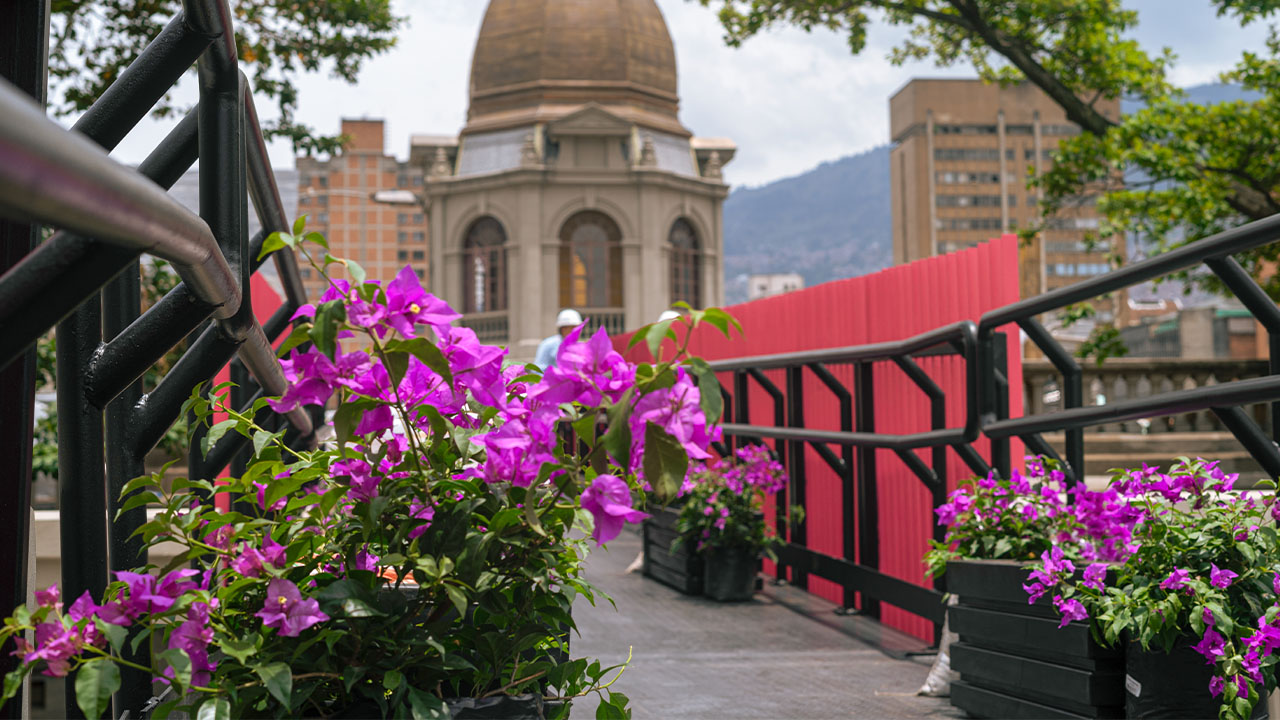 El Claustro Comfama en el edificio San Ignacio abrió sus puertas a Medellín