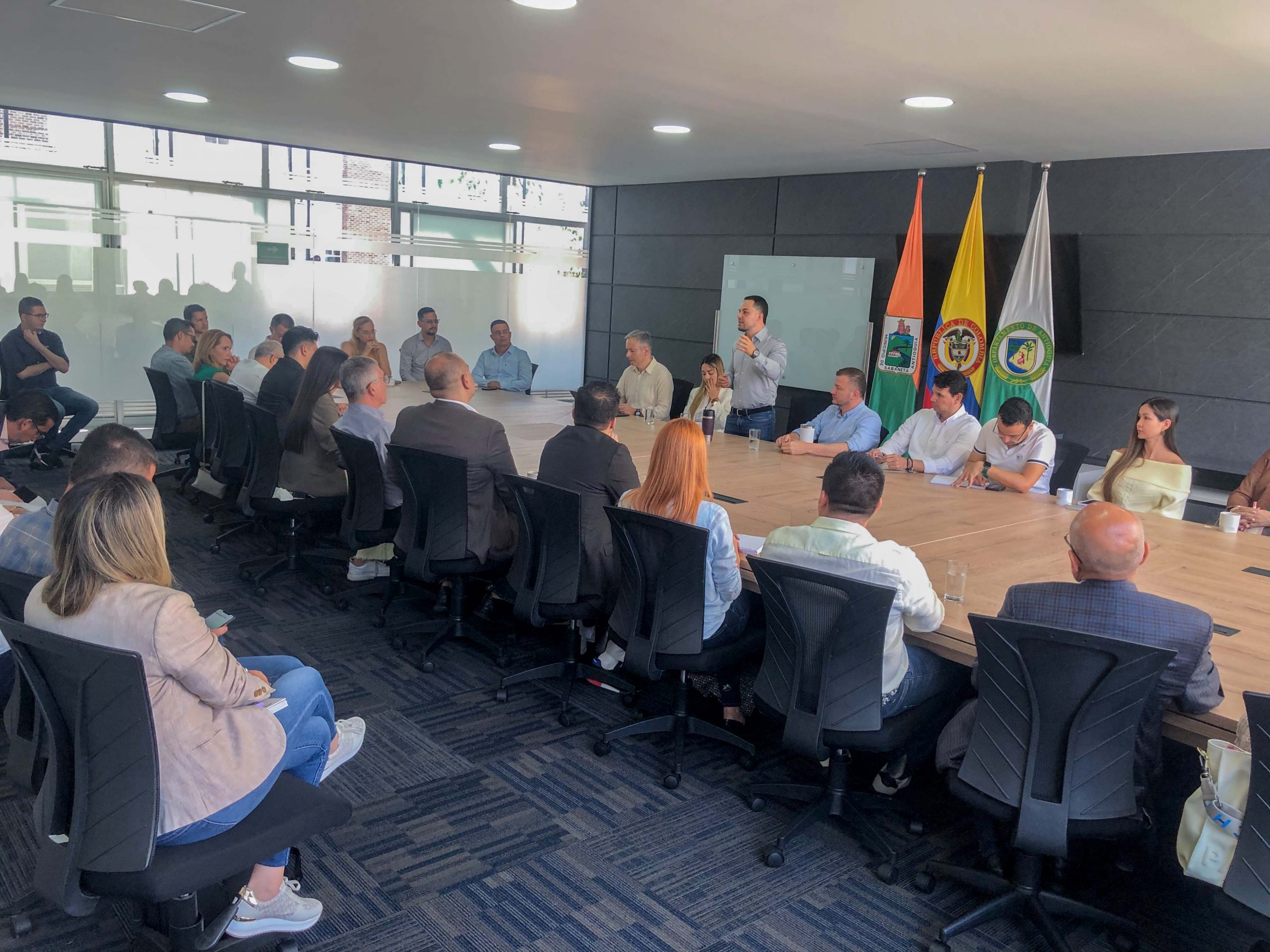 En Sabaneta inició oficialmente el empalme entre el equipo del alcalde electo Alder Cruz y la Administración saliente