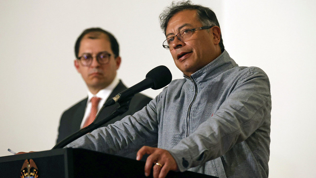 Petro se despachó contra el Fiscal Barbosa