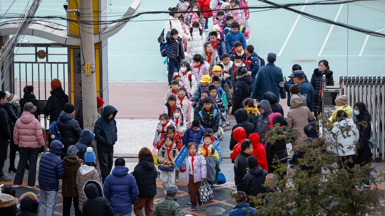 La OMS pide más información a China ante el aumento de casos de neumonía infantil