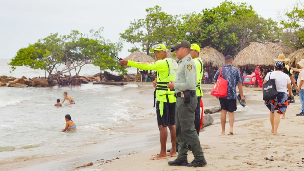Tres niños fueron arrastrados por oleaje en Coveñas
