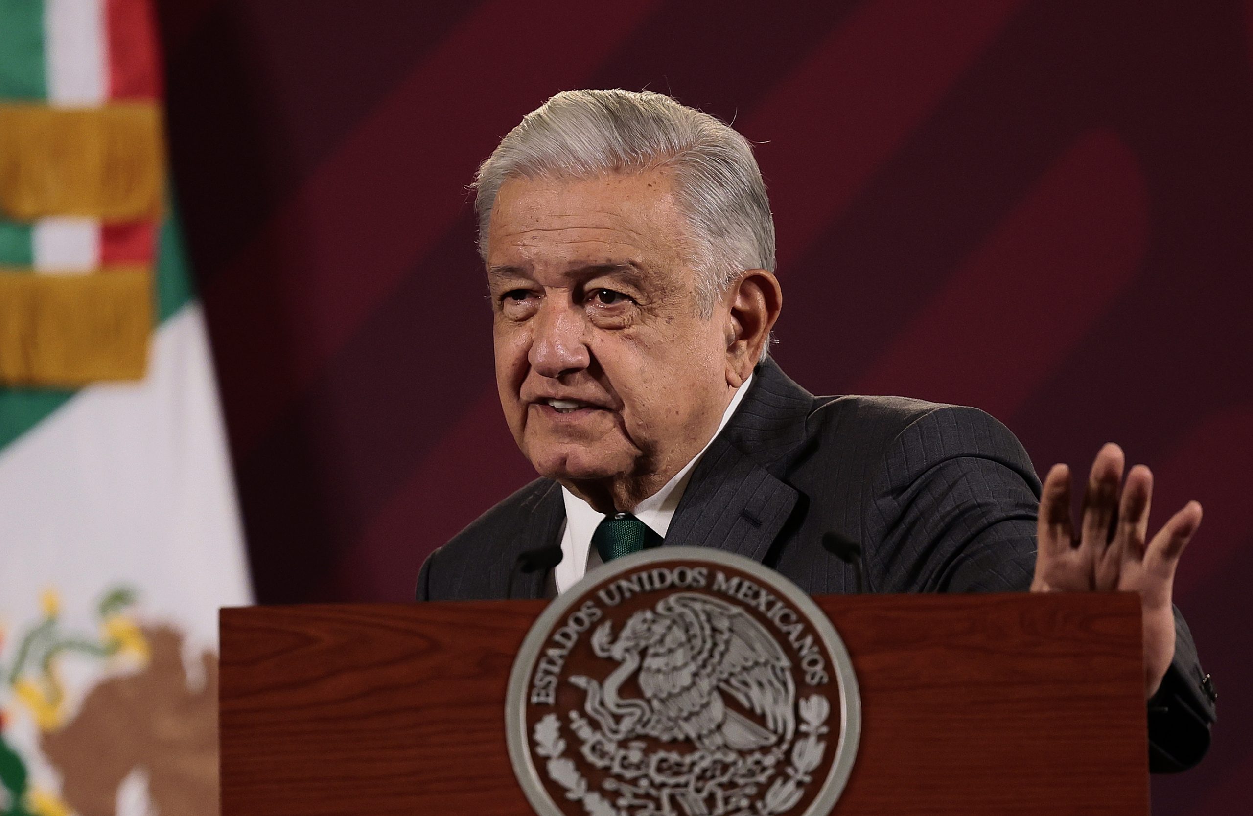 López Obrador promete que ya habrá 35 hoteles en Acapulco en marzo tras el huracán Otis