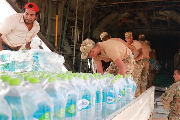 La Defensa Civil envía ayuda humanitaria a municipios afectados por incendios en Bolivia