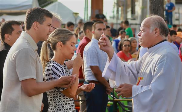 La Iglesia lamenta que la democracia no trajo a Paraguay “la bonanza que todos esperábamos”