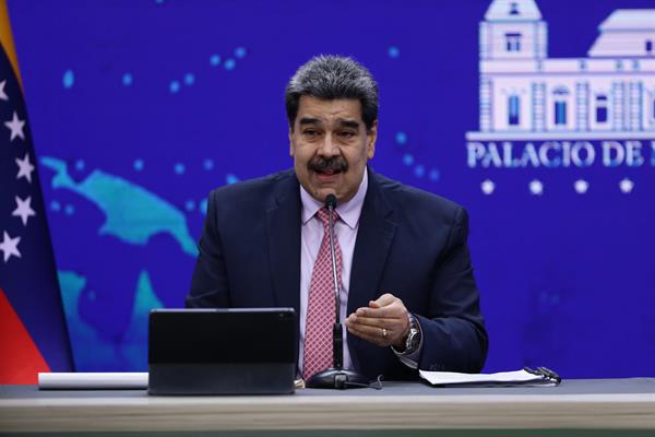 Nicolás Maduro se solidariza con Xi Jinping ante terremoto que dejó 127 muertos en China