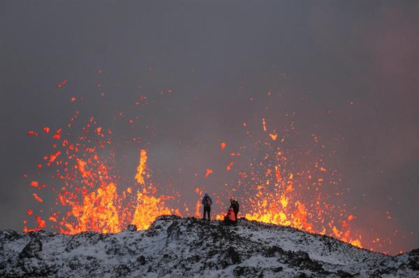 La actividad del volcán en Islandia es estable y podría remitir antes del fin de semana