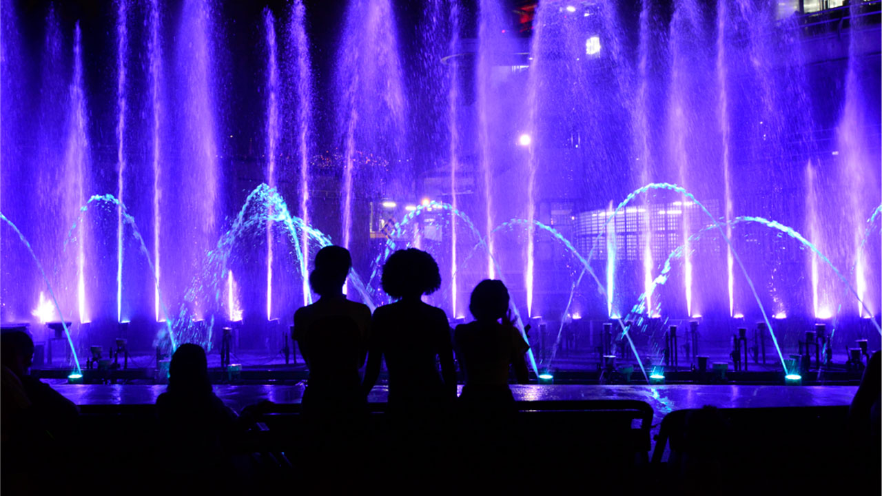 Este jueves inicia el espectáculo navideño en la fuente La Vida del Edificio EPM