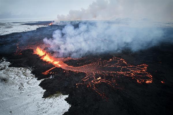 Científicos islandeses dicen que ya no hay actividad visible en la fisura volcánica