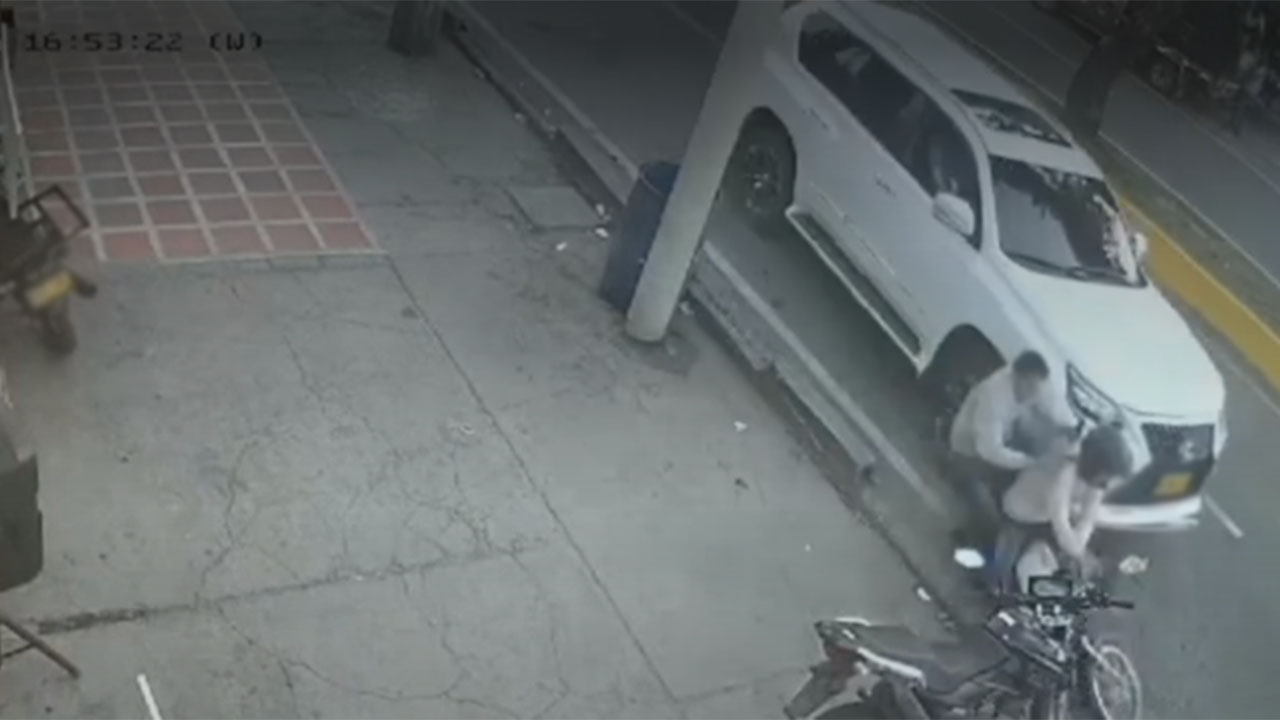 Camioneta atropelló a motociclistas por ataque a tiros en Ocaña