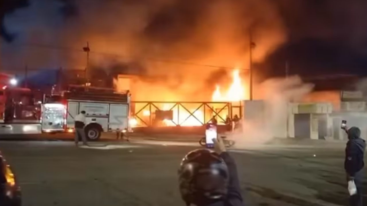 Fuertes explosiones en una planta de gaseosa en Pasto