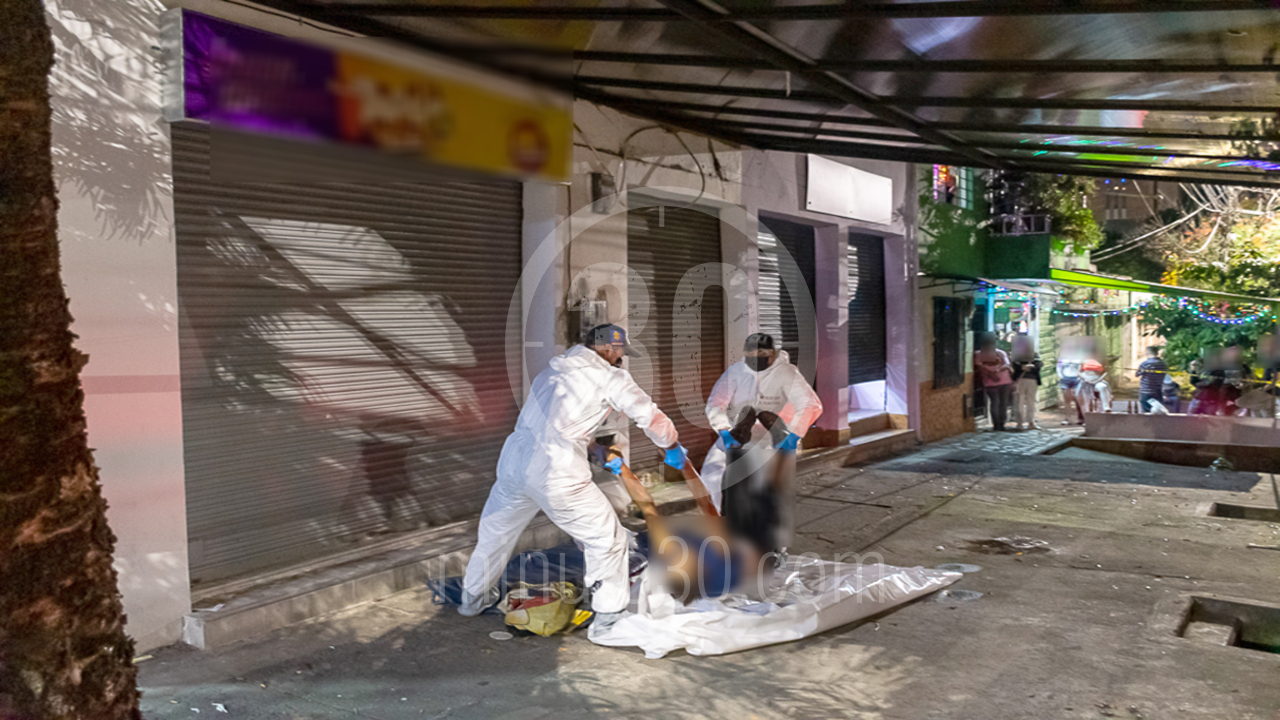 FOTOS. Habitante de calle estaba durmiendo en un ande y fue apuñalado por un hombre en el barrio Buenos Aires