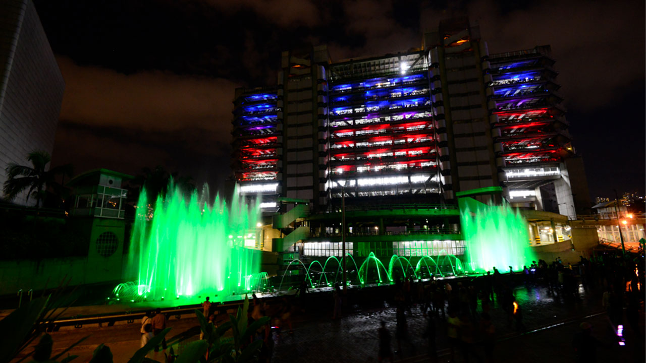 Este jueves inicia el espectáculo navideño en la fuente La Vida del Edificio EPM