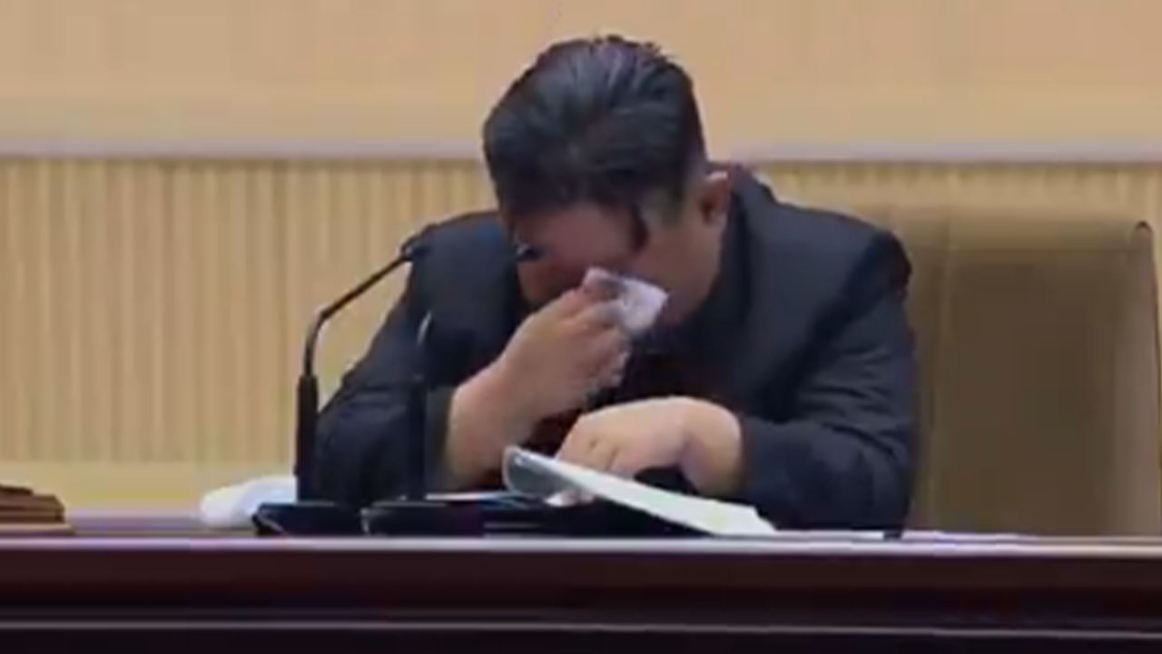 Kim Jong-un, casi llorando pide a las mujeres de Corea del Norte, tener más hijos