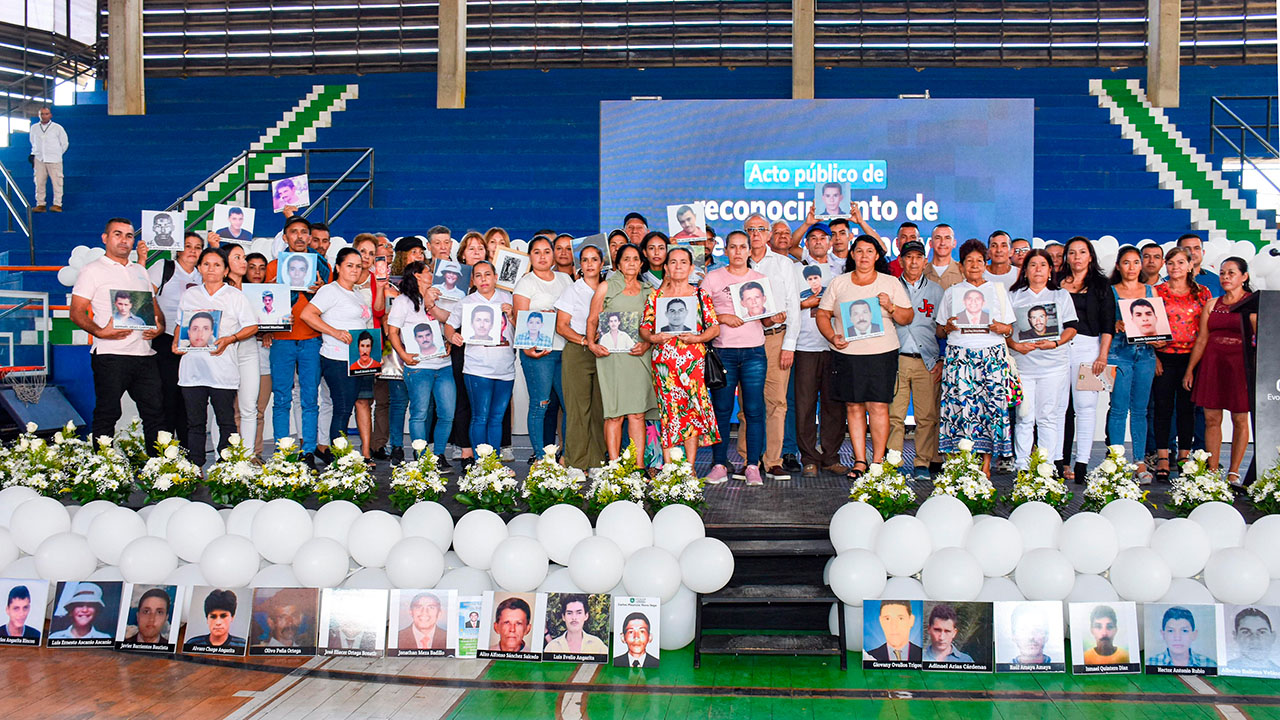 Ministro de Defensa y comandante del Ejército ofrecieron excusas por desapariciones y ‘falsos positivos’ en el Catatumbo