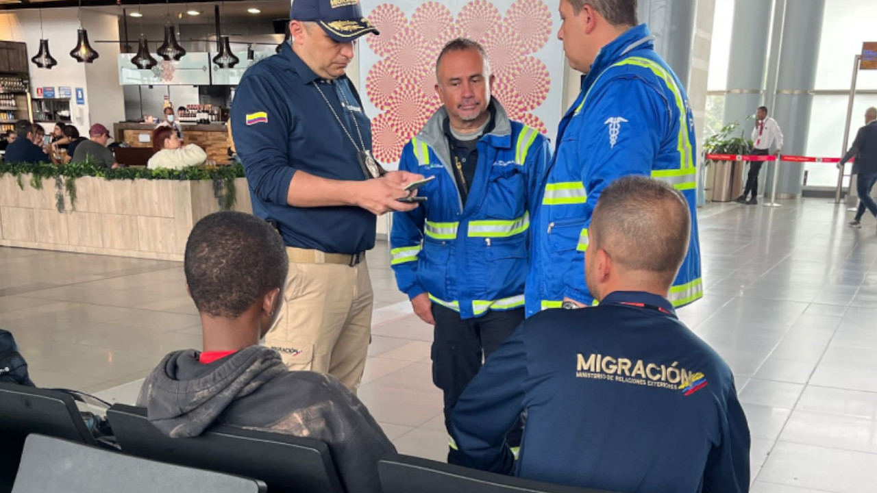 Se conocen detalles del segundo menor de edad de Guinea abandonado en el Aeropuerto El Dorado